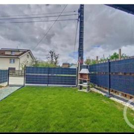 Apartment in a villa, Riverside, Parking