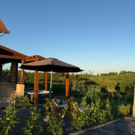 Deer Hill, hotel in Orahovica