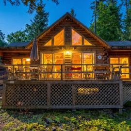 Bear Island Retreat, Dock, Winnipesaukee, hotel i Meredith