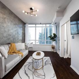Charming 1BR and Den in Downtown Toronto with Balcony