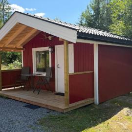 Campinghytte i skogen - en time fra Oslo, hotel v destinácii Rakkestad