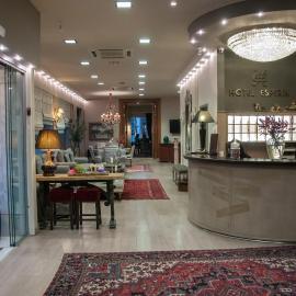 Esperia Boutique Hotel, hotel u gradu Agrinion