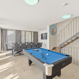 -Tropic Penthouse Deluxe- Seesicht - Billard - Massage - Trampolin - Panorama 23F, hôtel à Öhningen