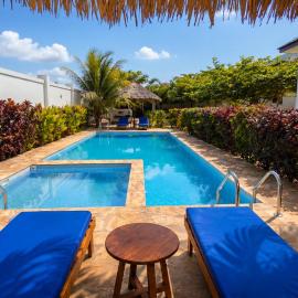 Makazi Garden Villas, hotel a Makunduchi