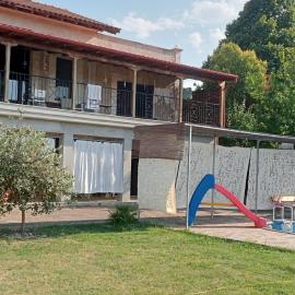 villa helia Vergina 4 to 12 people, hotel v destinácii Vergína
