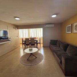 Departamento en el centro de la ciudad, hotel in Encarnación