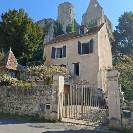 La Maison du Pigeonnier، فندق في Angles-sur-lʼAnglin
