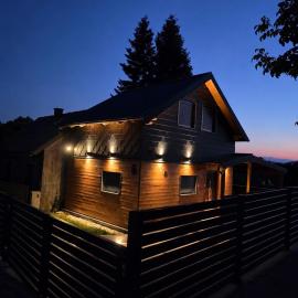 Luni Stay - Jacuzzi, Sauna & Nature Escape, hotel in Jastrebarsko