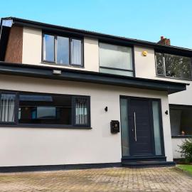 Chic Family Home with Garden Fire Pit & Event Space, Hot Tub, hotelli Manchesterissä