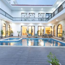 ELIVAAS Prive Heaven Farm Pet-friendly 6-BHK Manor With Private Pool, Gazebo, Indoor Bar, Jacuzzis & Garden