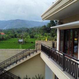 Qiana House, hotel u gradu Manggis