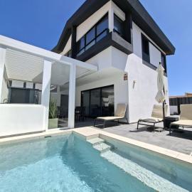 Villas Divela, Ocean View, Private & Heated Pool, hotel v destinaci La Listada