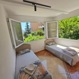 Garden Apartments Budva, hotel di Boreti
