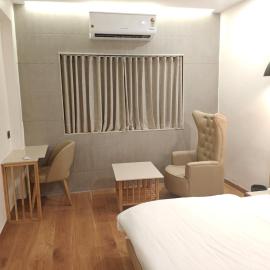 Viesnīca Hotel Krishiv- Sanand pilsētā Sānand