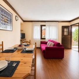 Hostdomus - B4-03, hotel Grange Sises városában