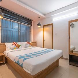 Hotel staymax kozhikode、コーリコードのホテル