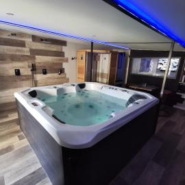 V&Spa 2 chambres d'hôtes avec Spa privatif dont une avec un Sauna, hotel in Saint-Martin-Boulogne