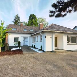 Voll ausgestattet, 3 Schlafzimmer, 2 Balkone, Top WIFI und Parkplatz- in Bielefeld