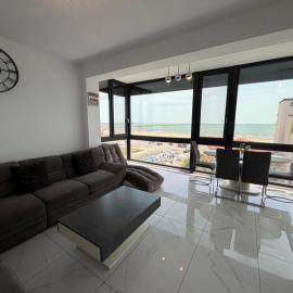 Luxury apartment with sea view