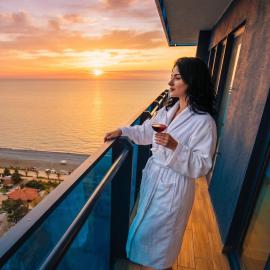 Guests Favorite Beachfront Apartment, hotel a Batumi