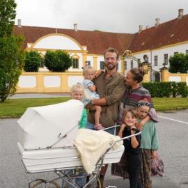 Omfaun farm stays & bed and breakfast, hotel di Dronninglund