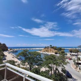 Studios Elena Central, hotel en Limenaria