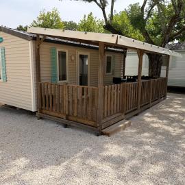 Chez Axel, hotel in Pradons