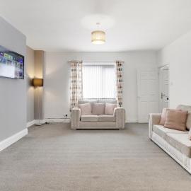 Stylish 2BR House in Ashington by Stay With Us