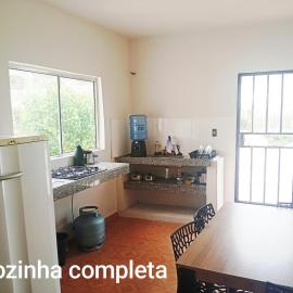 Casa 2 quartos c garagem ao lado do centro