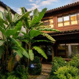 The Moon and Six Pence Hotel Hangzhou, Hotel in Hangzhou