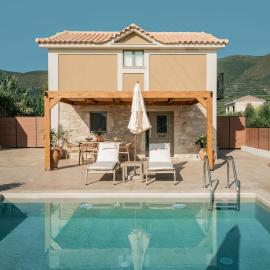 Villa Kallithea, Family Villa with 2 Bedrooms & Private Pool, hotell i Pigadhákia