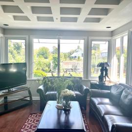 WestDockHouse -Riverside 4BR Villa with Private Dock near UBC & Golf & Airport