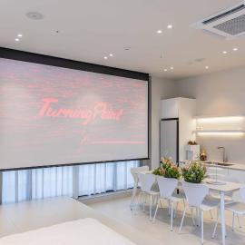 THEODA Gwangalli Beach 3 minutes, 150-inch beam projector