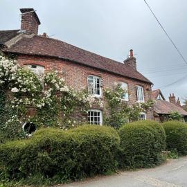 Sleeps 5 with in picturesque Chiddingly, hotel sa Lewes