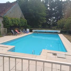 Grand Gite avec grande piscine d'été
