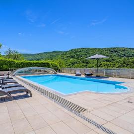 Pool Villa Aurelia /w Sauna & Jacuzzi near Zagreb - Happy Rentals, hotel in Gornja Stubica