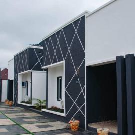 S A signature Apartments, מלון באילורין