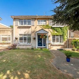 Large family home on the outskirts of Bath - Pass the Keys