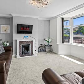 Comfortable 4BR Home For Families & Contractors
