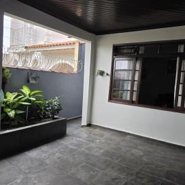 Apartamento 2 qtos Estacionamento Praia central