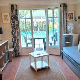 Appartement Lacanau entre Golf et Océan pour 4 personnes, hotel a Lacanau