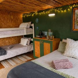 Gaia River Cabin, hotelli kohteessa Swellendam