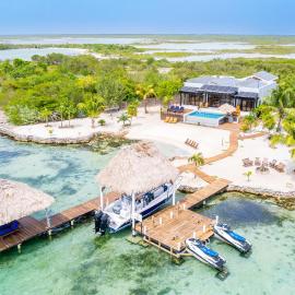 Casa Nex Ta Sea- Luxe Beachfront Escape
