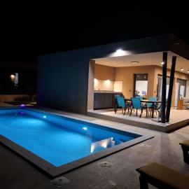 Radetići에 위치한 호텔 Vila Mila Private Pool Retreat