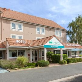 Viesnīca BRIT HOTEL Confort CAMBRAI pilsētā Kambrē