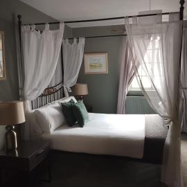 Smugglers Hotel