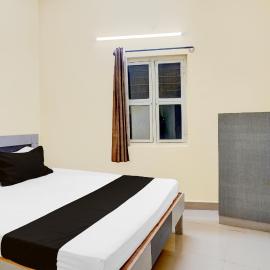 Hotel O Bluestar، فندق في بانغالور