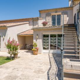La Bastide Des Mereuilles, hotel u gradu Oranž