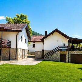 holiday home RIVER HOUSE, hotelli kohteessa Jajce