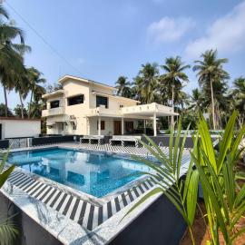 Prashanthi Homestay Nature View- Pool Villa Near Beach Udupi, hotelli kohteessa Bārkūr